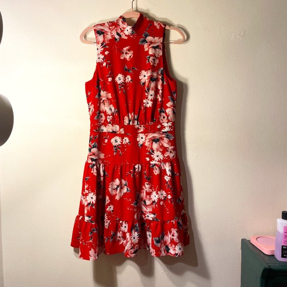 🔥 Elle | Red Floral Halter Tie-Neck Ruffled Open-Back Swing Dress Medium - Picture 1 of 4